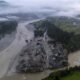 Aumenta a 6,150 número de desaparecidos por riada masiva en Nepal