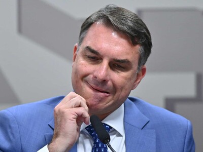 Bolsonaro adelanta a Lula por 1ra. vez en sondeo sobre 2da. vuelta