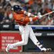 Con su bambinazo 20, Jeremy Peña lidera a Houston