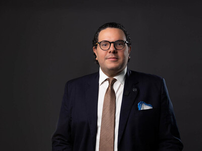 Conoce a Víctor Enmanuel Cedeño, nuevo superintendente de Bancos