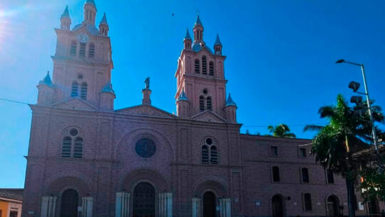 De la Espriella anuncia 320 mil dólares para restaurar Basílica del Señor de los Milagros de Buga