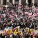 En INglaterra marchan cientos de manifestantes contra la inmigración