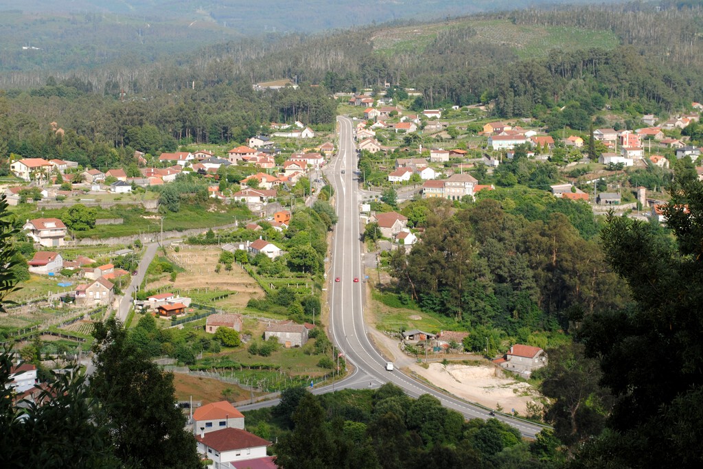 Hace 20 años, alguien pensó en unir Ponferrada y Ourense con la autovía A-76. Hoy tiene un total de cero metros abiertos al trá…