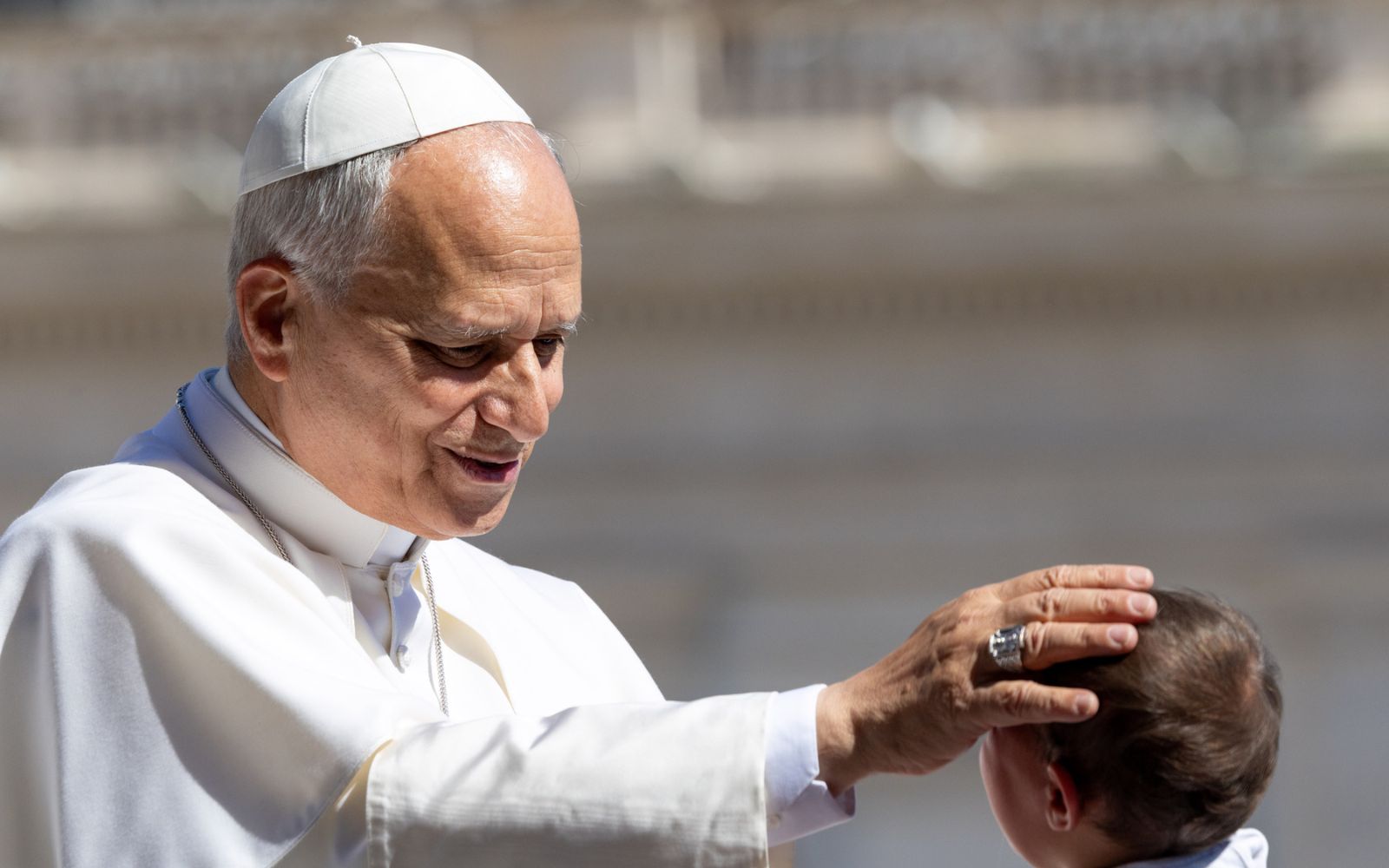Iglesia en Uruguay alerta sobre venta de entradas falsas para ver al Papa León XIV