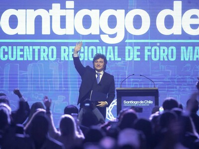 Javier Milei pide "quitar el cáncer de la izquierda" en Foro Madrid