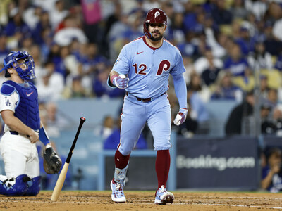 Kyle Schwarber jonronea por tercer partido seguido y tiene 43