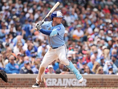 Los Cubs pegan nueve jonrones, Bregman da tes