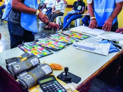 Los partidos minoritarios defienden ante TSE su personería jurídica