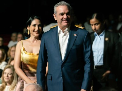 Luis Abinader celebra cumpleaños de Raquel Arbaje