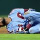 MLB: Luis Arráez sale de juego con una torcedura de tobillo