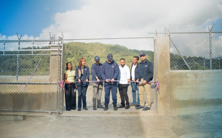 Medio Ambiente implementa solución de saneamiento en Villa Poppy