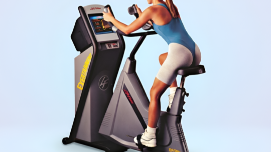 Nintendo ya probó algo parecido a Peloton en 1994: una bicicleta para SNES que aumentaba la resistencia en las cuestas