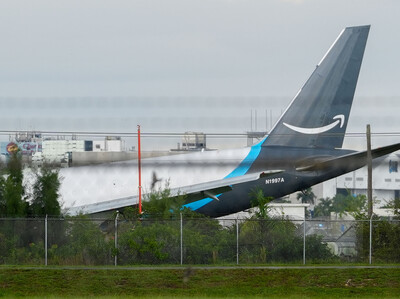 Recuperan caja negra el avión de Amazon de accidente en Miami
