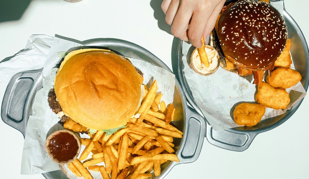 Tras años de «gourmetización», la fiebre de la hamburguesa no se apaga en España. Y eso está atrayendo a nuevas cadenas
