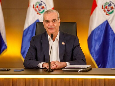 Abinader encabeza LA Semanal