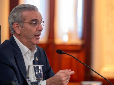 Abinader reconoce que no han explicado bien sobre la tarifa eléctrica