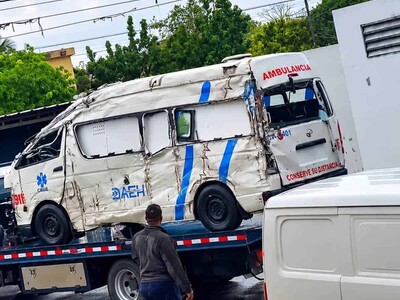 Accidente ambulancia Barahona causa muerte de enfermera