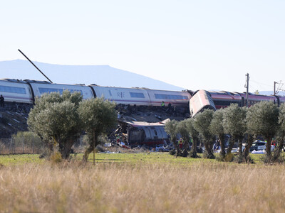 Accidente tren Toledo deja múltiples muertos y heridos