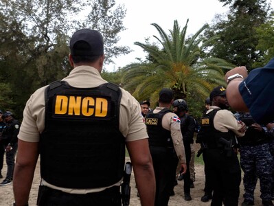 Agentes DNCD arrestados por conspiración de cocaína en Miami