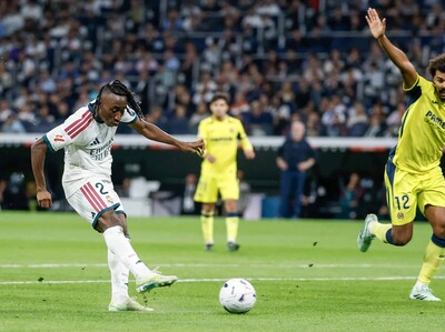 Barcelona suma y sigue, el Real Madrid gana con sufrimiento