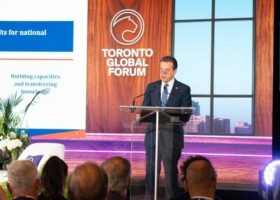 Bisonó propone ampliar relación económica con Canadá hacia tecnología