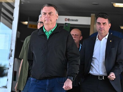 Bolsonaro va por la revancha si su hijo accede al poder en Brasil