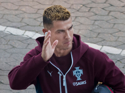 Bruno Fernandes elogia a Cristiano Ronaldo y llama a la unidad