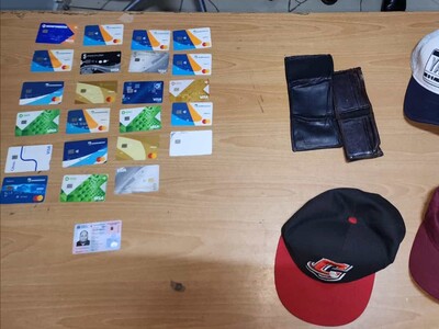 Cambiazo tarjetas bancarias: detenido en Santiago