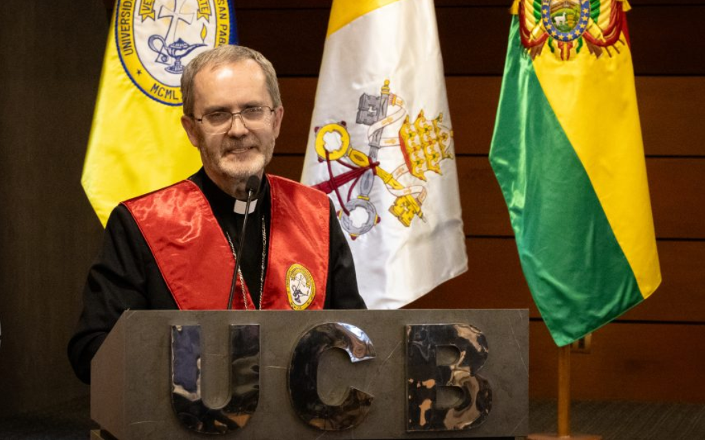 Con esperanza y confianza en Dios, Mons. Bialasik asume como gran canciller de la UCB en Bolivia