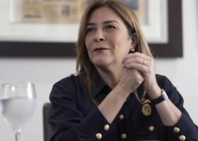 Controversia en fútbol: Carolina Mejía exige sanciones a Wilson Isidor