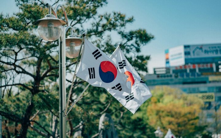 Corea del Sur detecta indicios de IA en ataques a sus principales bancos y el presidente exige respuestas
