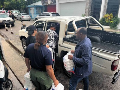 Dasac lleva alimentos a familias afectadas por las inundaciones