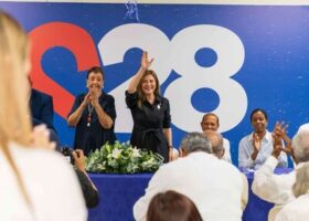 Dirigente del PRM respalda proyecto presidencial de Carolina Mejía