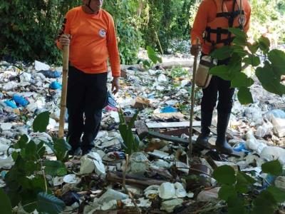 Dos menores desaparecidos tras crecida de canaleta en Elías Piña