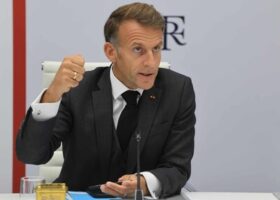 El G7 acuerda liberar 100 millones de barriles de petróleo