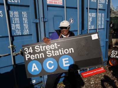 El metro de Nueva York convierte sus viejos objetos en tesoros