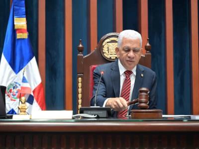El presidente del Senado defiende el alza del marbete