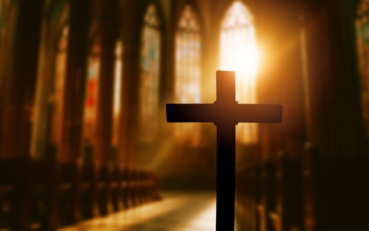 En nuevo libro, sacerdote rescata “el gran tesoro” de la fe que muchos católicos desconocen