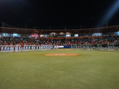 Estrellas Orientales blanquean 11-0 a Toros en noche inaugural