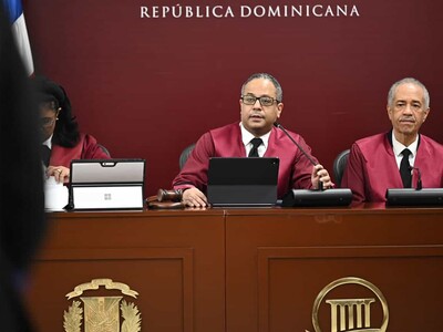 Fiscal de Duarte comparece ante el Tribunal Constitucional