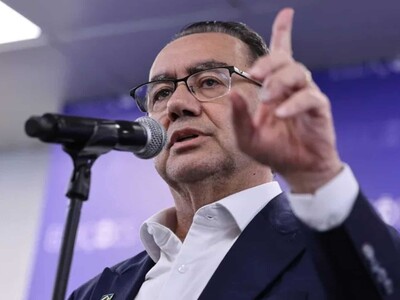 Flávio Bolsonaro recibe apoyo de Augusto Cury