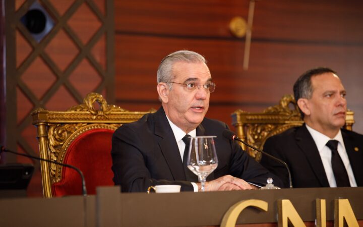 Presidente Abinader: “Hasta la palabra doméstica es insultante; hay que ir eliminando esa palabra”