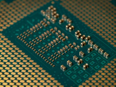 Industria, Comercio acuerda desarrollo de los semiconductores