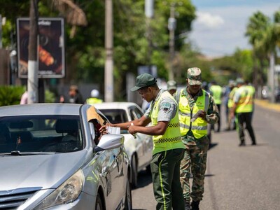 Inician fiscalización de vehículos de transporte pirata en el DN