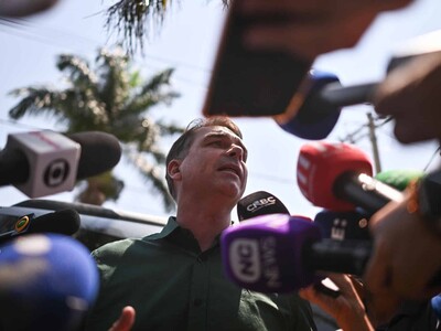 Jair Bolsonaro está «muy contento» con elecciones en Brasil, hijo