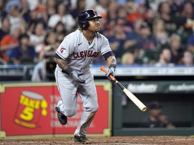 José Ramírez despierta y Cleveland evita la eliminación