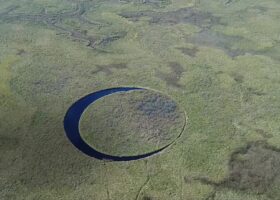 La isla argentina que no solo tiene una forma redonda casi perfecta sino que además se mueve