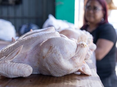 La libra de pollo está entre RD$70 y RD$85 en el Gran Santo Domingo