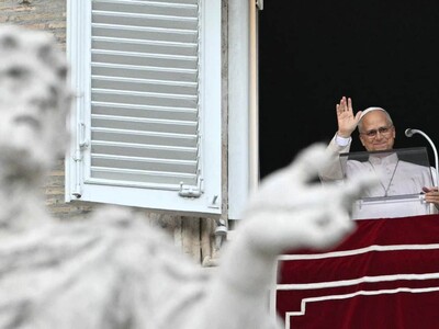 León XIV reaparece en rezo del ángelus en el Vaticano tras su opera