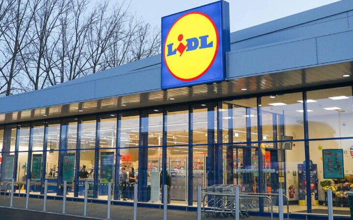 Llega a Lidl, el lunes 5 de octubre, este microondas con diseño de panal de abeja y 20 litros por 39,99 euros